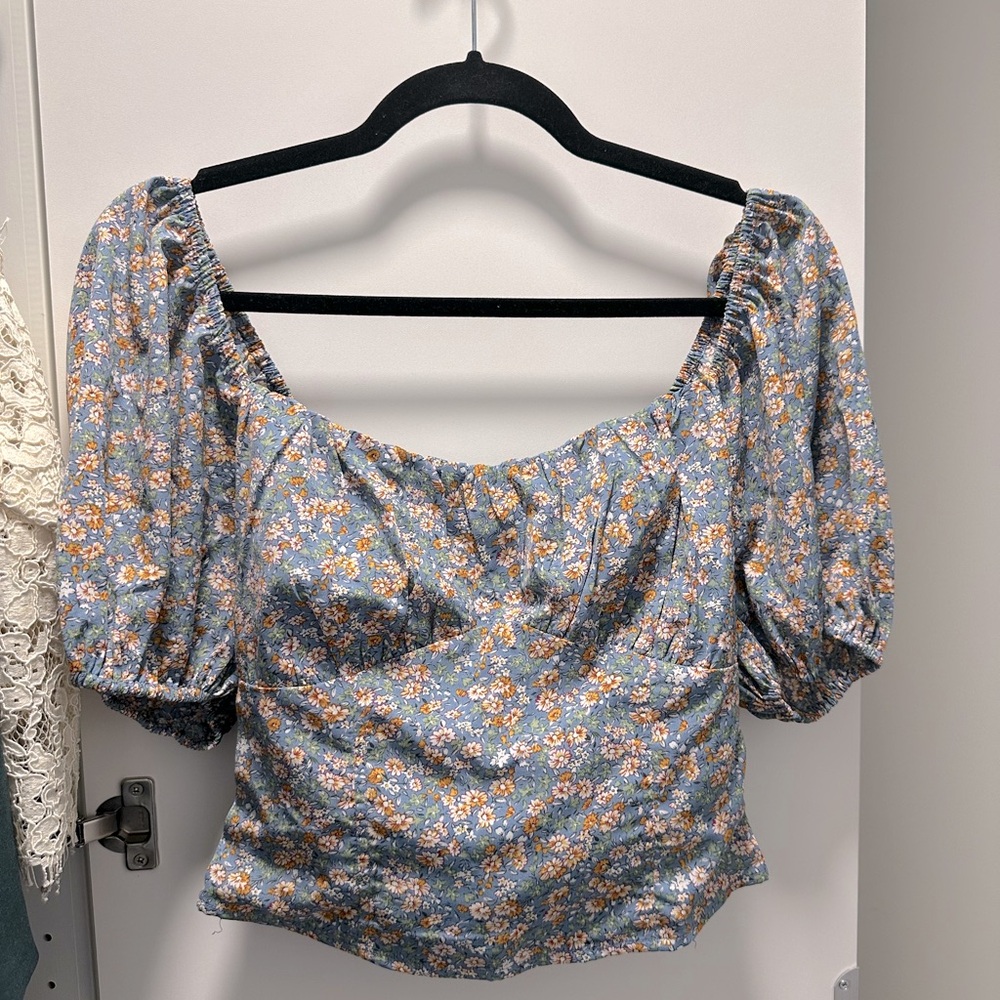 ASTR The Label blue floral top